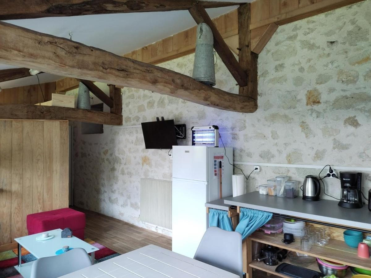 Chambre 2 A 4 Pers Gite Du Gardoir Boresse-et-Martron Ngoại thất bức ảnh